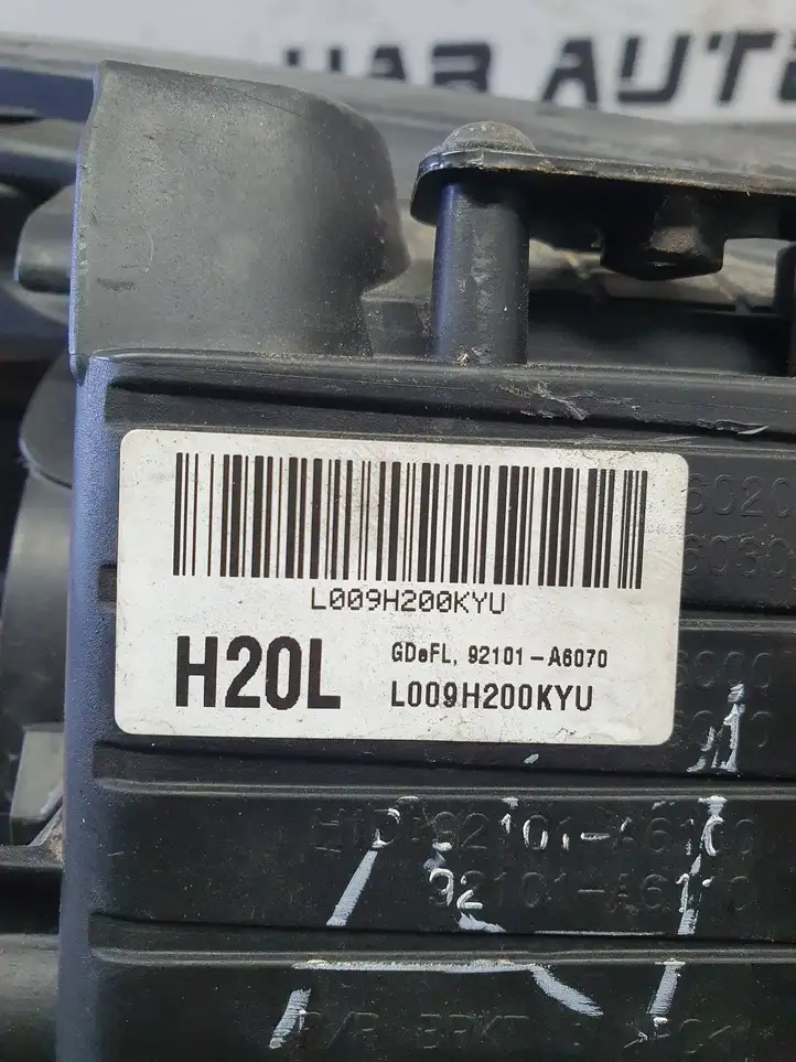 Hyundai i30 (2015 - 2017) 92101A6070 Передняя фара — фото 4