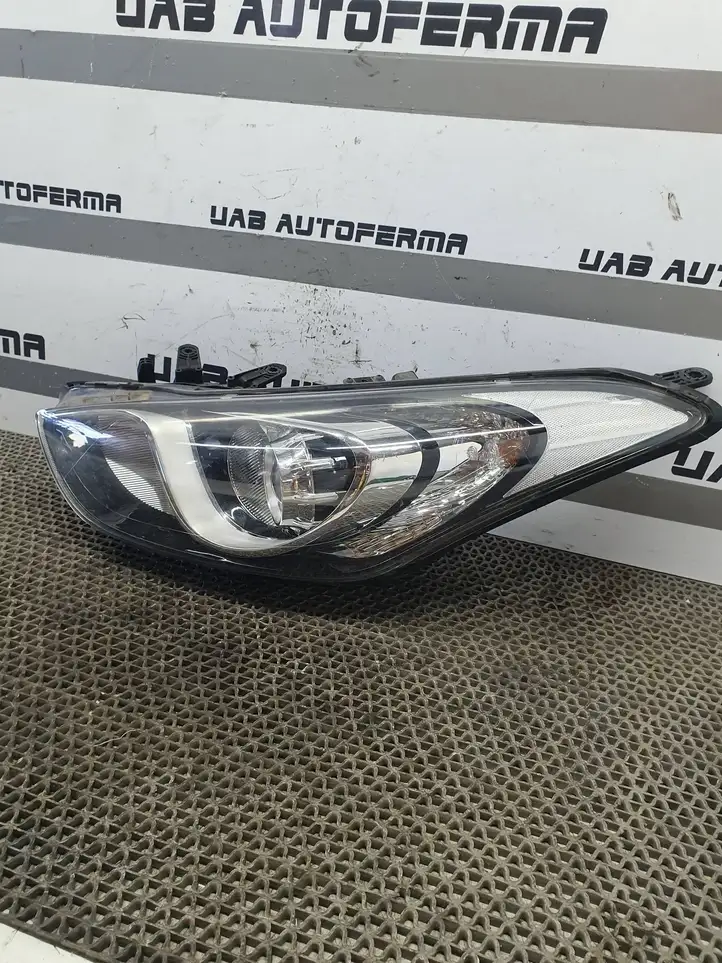 Hyundai i30 (2015 - 2017) 92101A6070 Передняя фара — фото 5
