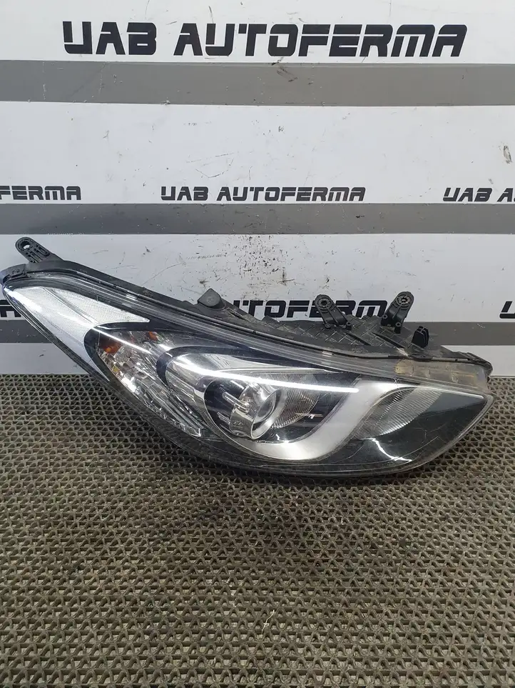 Hyundai i30 (2015 - 2017) 92102A6070 Передняя фара — фото 7