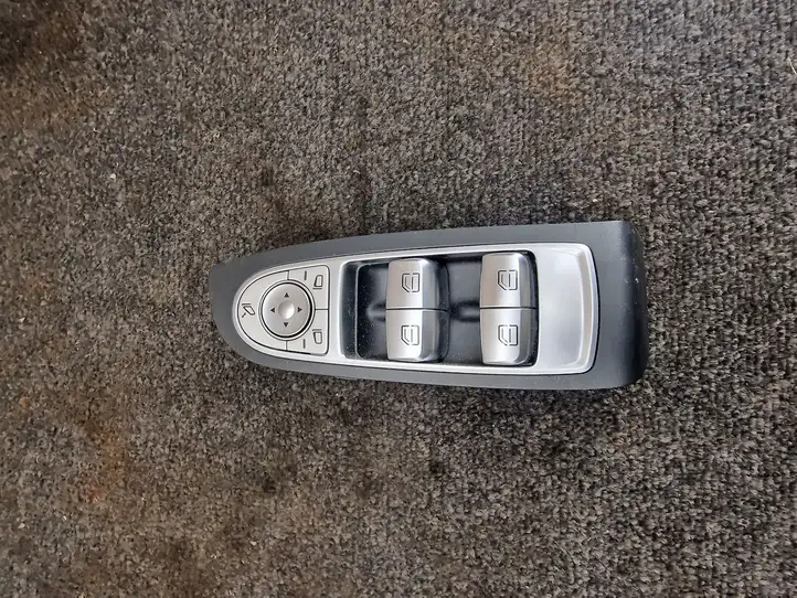 Mercedes-Benz C W205 (2014 - 2021) A2059059004 Блок кнопок стеклоподъемников — фото 2