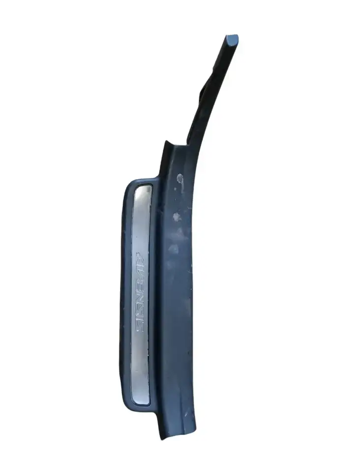 Toyota Avensis T250 (2006 - 2009) 6791705050 Внутренняя отделка заднего порога — фото 1