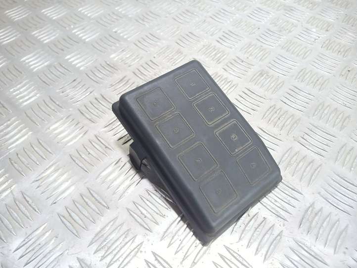 Opel Astra (1998 - 2004)  09132701 Крышка ящика предохранителей