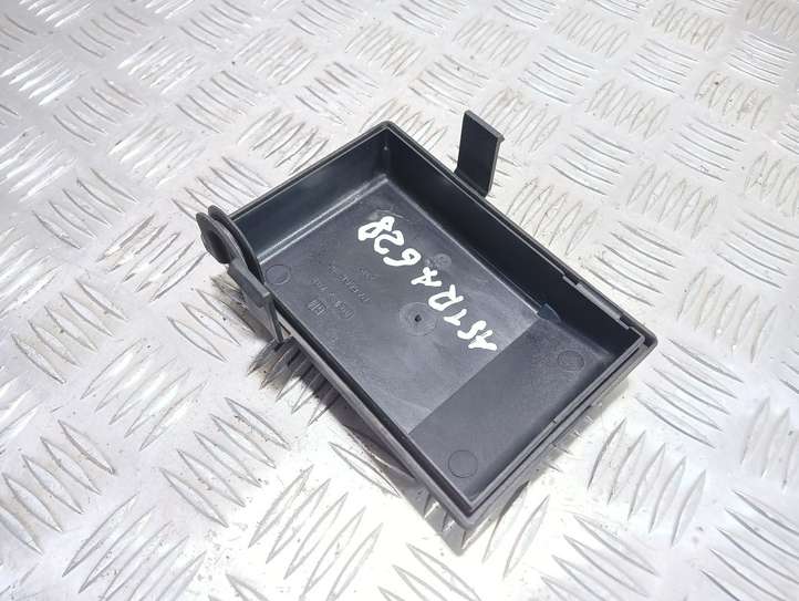Opel Astra (1998 - 2004)  09132701 Крышка ящика предохранителей