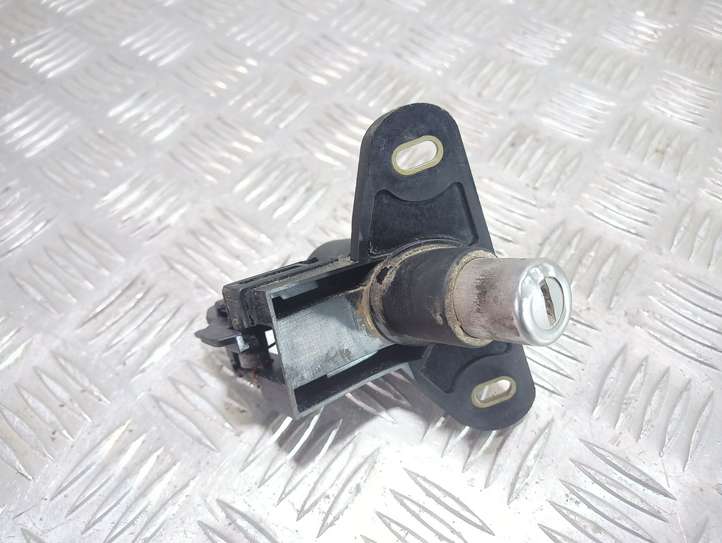 Opel Zafira (1999 - 2003)   Замок задней крышки (наружный)
