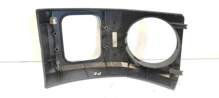 Land Rover Discovery (2004 - 2009)  FAE500032 Другая деталь панели