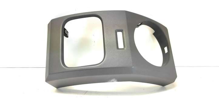 Land Rover Discovery (2004 - 2009)  FAE500022 Другая деталь панели