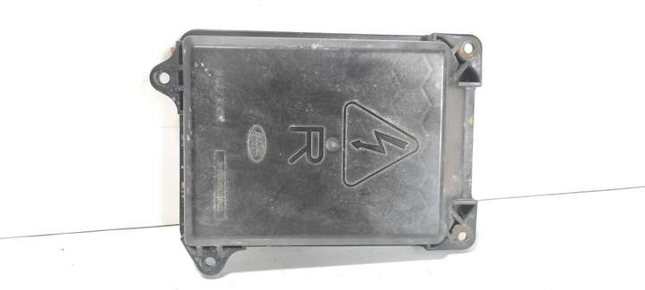 Land Rover Discovery (2004 - 2009)  242300R Крышка передней фары