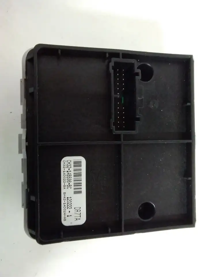 Land Rover Range Rover Sport L494 (2009 - 2013) CH3214B596BC Другие включатели / ручки/ переключатели — фото 2
