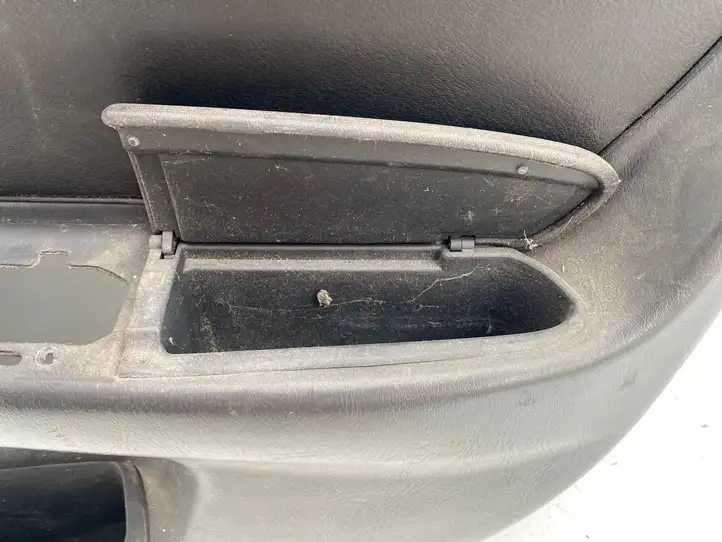 Toyota Avensis T220 (2000 - 2003) Обшивка передней двери — фото 14