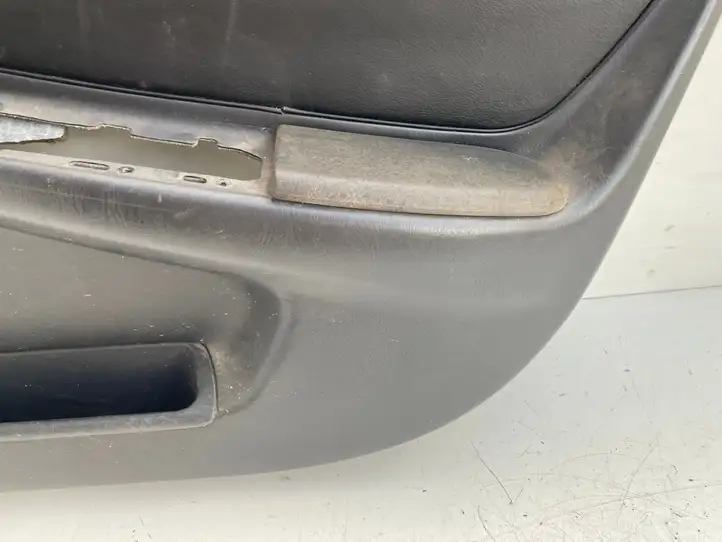 Toyota Avensis T220 (2000 - 2003) Обшивка передней двери — фото 21