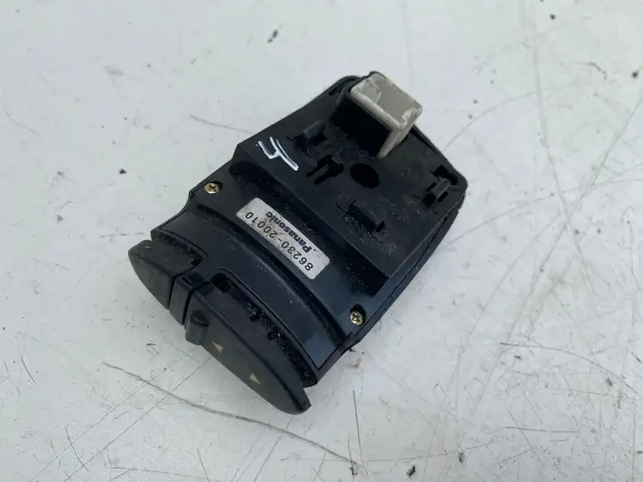Toyota Avensis T220 (2000 - 2003) 8623020010 Кнопки на рулевом колесе — фото 4