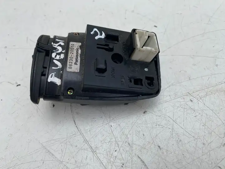Toyota Avensis T220 (2000 - 2003) 8623020010 Кнопки на рулевом колесе — фото 3