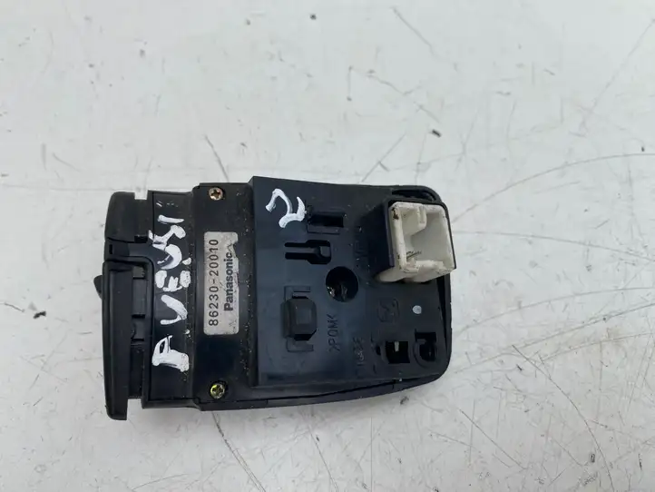 Toyota Avensis T220 (2000 - 2003) 8623020010 Кнопки на рулевом колесе — фото 7