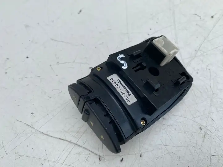 Toyota Avensis T220 (2000 - 2003) 8623020010 Кнопки на рулевом колесе — фото 7