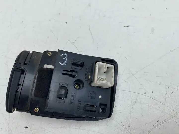 Toyota Avensis T220 (2000 - 2003) 8623020010 Кнопки на рулевом колесе — фото 3