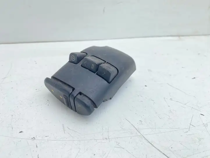 Toyota Avensis T220 (2000 - 2003) 8623020010 Кнопки на рулевом колесе — фото 5