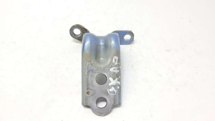 Subaru Forester SH (2008 - 2013)   Нижняя петля задней двери