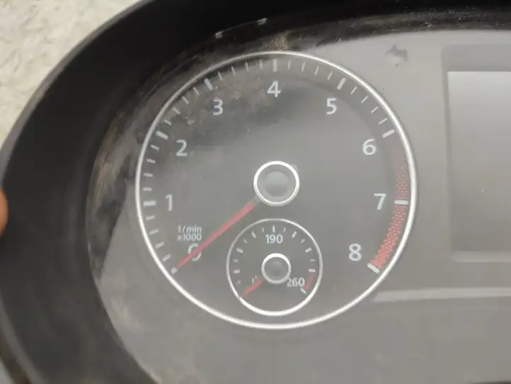 Volkswagen PASSAT B7 USA (2012 - 2016) 561920970B Спидометр — фото 7