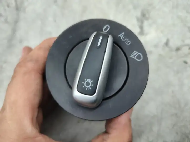 Volkswagen PASSAT B7 USA (2012 - 2016) 3C8941431D Включатель фонарей — фото 3