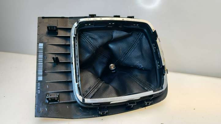 Ford Mondeo MK IV (2007 - 2014)  7S71A044H82 Отделка рычага переключения передач (кожа, головка)