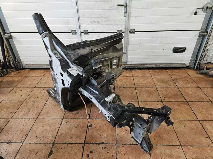 Nissan Juke I F15 (2010 - 2018)   Передняя четверть