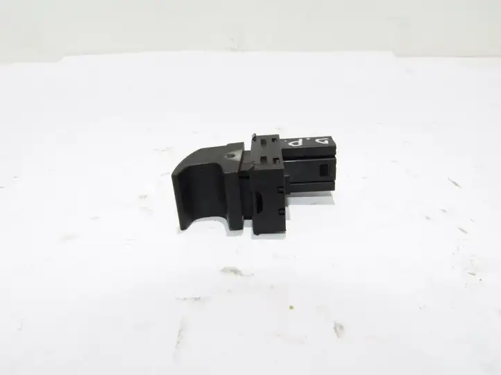 Volkswagen Golf VI (2009 - 2013) Кнопка стеклоподъемников — фото 2