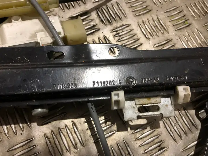 BMW 3 E92 E93 (2005 - 2014) 7119208 Электростеклоподъемник передний (комплект) — фото 3