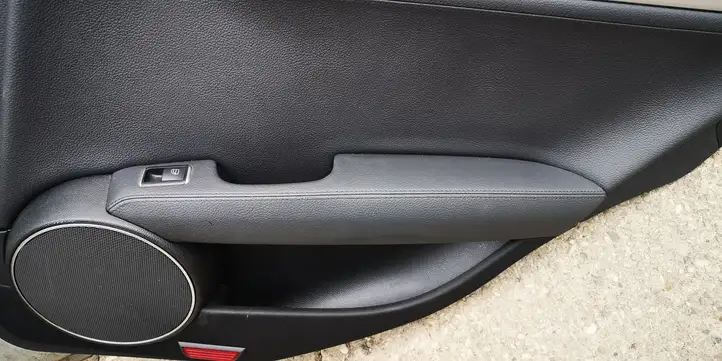 Mercedes-Benz C W204 (2007 - 2014) Обшивка задней двери — фото 4