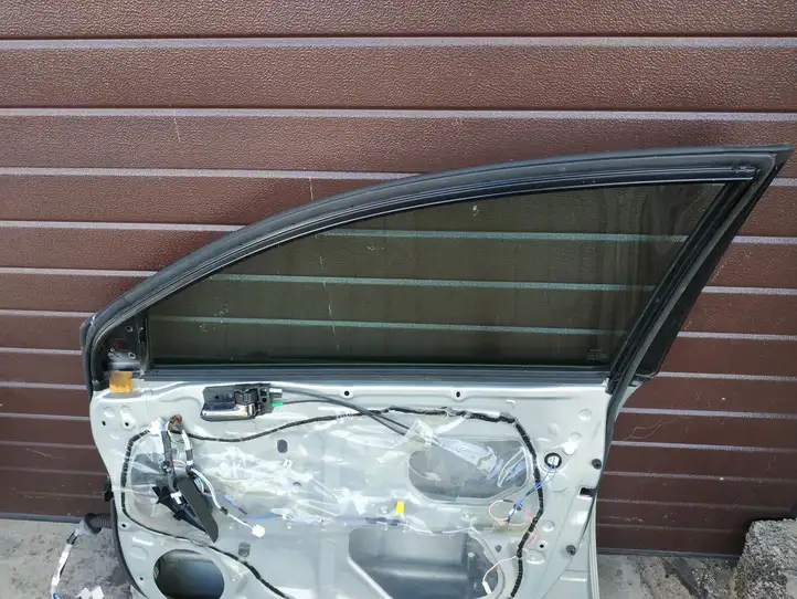 Toyota Avensis T250 (2003 - 2006) Дверь — фото 3