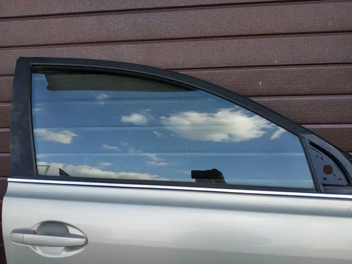 Toyota Avensis T250 (2003 - 2006) Дверь — фото 11