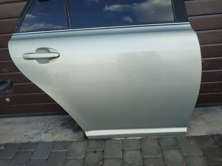 Toyota Avensis T250 (2003 - 2006) Задняя дверь — фото 4