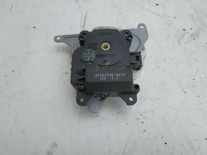 Toyota Avensis T250 (2003 - 2006) AE0637008610 Двигатель задвижки потока воздуха — фото 2
