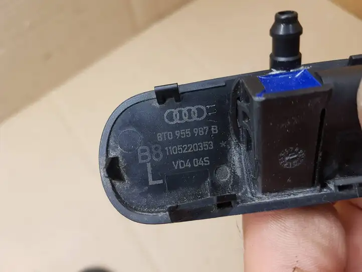 Audi A5 8T 8F (2007 - 2011) 8T0955987B Форсунка омывателя лобового стекла — фото 4