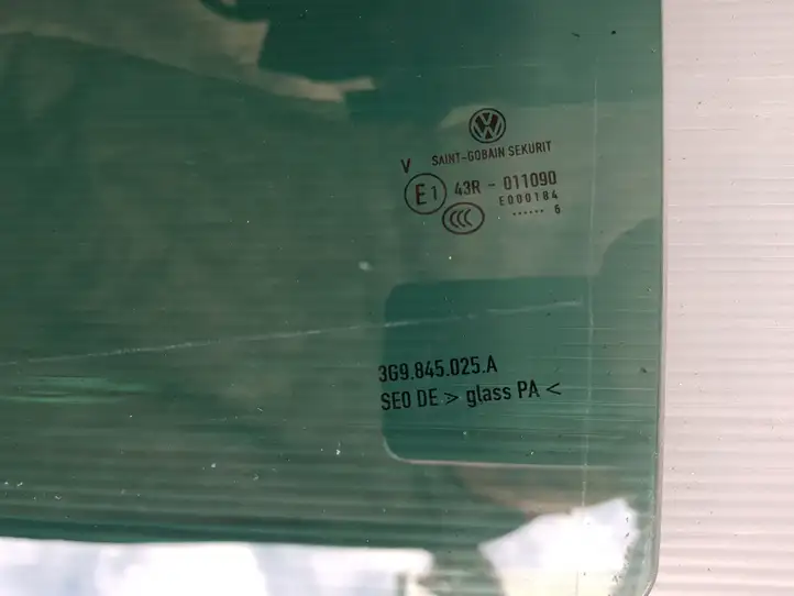 Volkswagen PASSAT B8 (2015 - ) 3G9845025A Стекло задней двери — фото 2