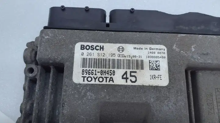 Toyota Aygo AB40 (2014 - 2018) 896610H450 Блок управления двигателем (ЭБУ) — фото 3