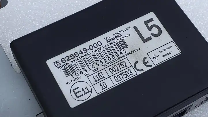 Toyota Aygo AB40 (2014 - 2018) 625649000 Блок иммобилайзера — фото 3