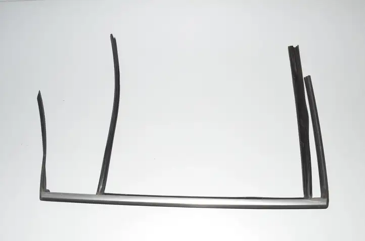 BMW X7 G07 (2018 - ) Прочая отделка задней двери — фото 3