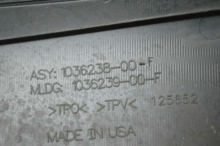 Tesla Model X (2015 - 2021)  103623800F Накладка на крыло