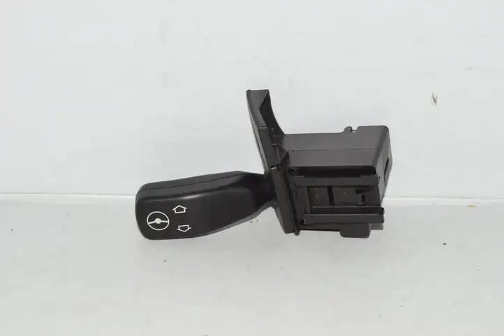 BMW 5 E39 (1996 - 2003) 8373901 Регулировка рулевой колонки — фото 1