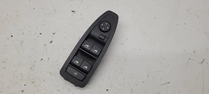 BMW M3 F80 (2014 - 2020) 9208109 Блок кнопок стеклоподъемников — фото 1