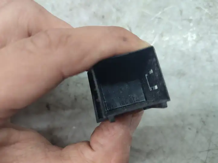 Opel Signum (2002 - 2008) 09185914 Прочие детали панели — фото 2