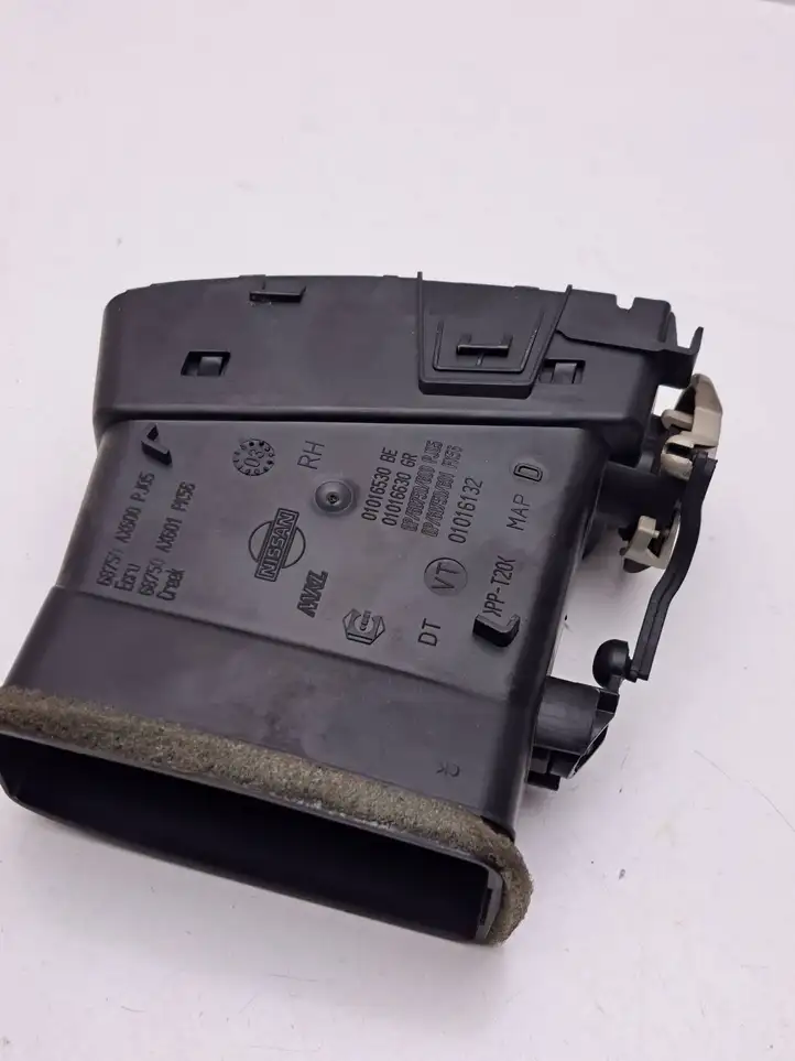 Nissan Micra (2003 - 2007) 68750AX601 Центральный воздушный дефлектор — фото 3