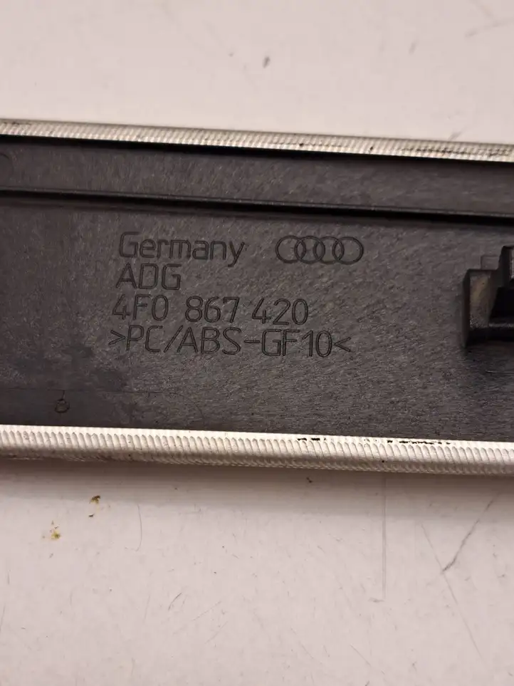 Audi A6 S6 C6 4F (2004 - 2008) 4F0867420 Декоративная планка — фото 3