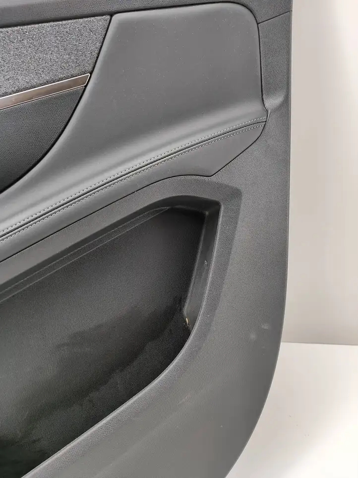 Peugeot 5008 II (2017 - 2020) 98307100AU Обшивка задней двери — фото 12
