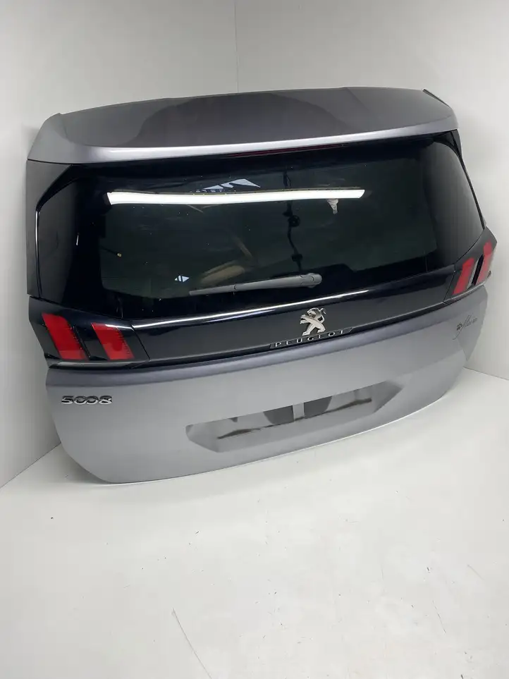 Peugeot 5008 II (2017 - 2020) Крышка багажника — фото 1