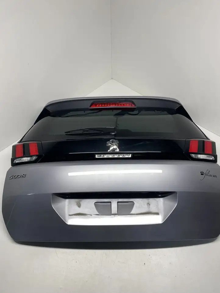Peugeot 5008 II (2017 - 2020) Крышка багажника — фото 9