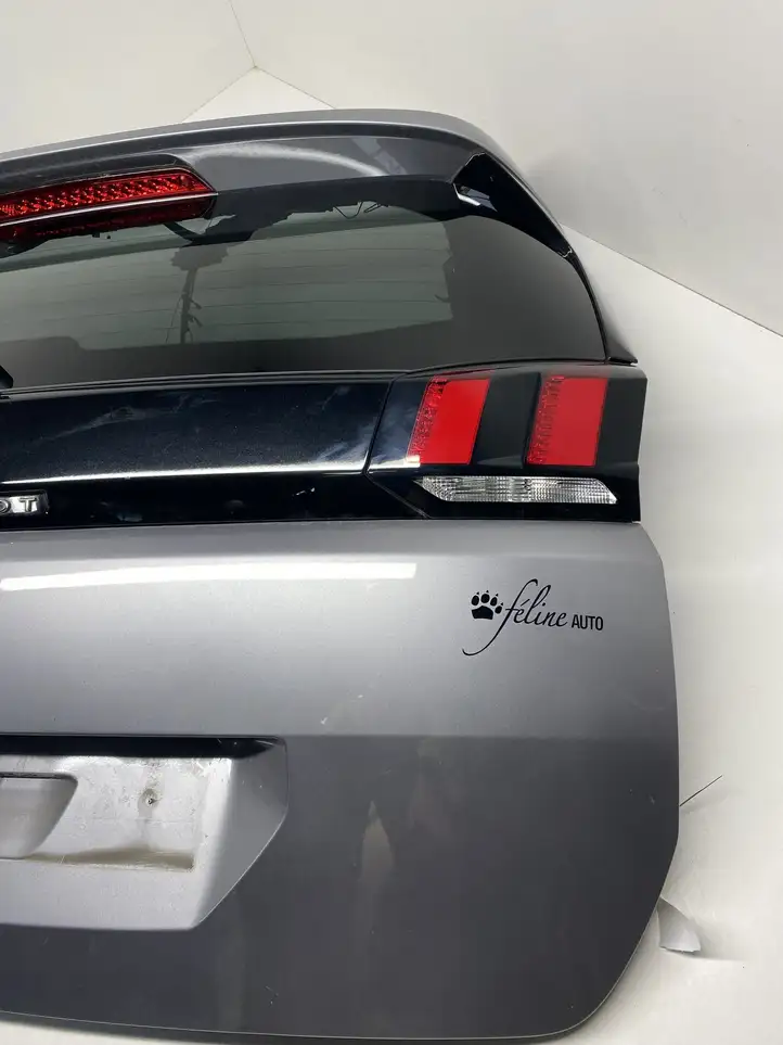 Peugeot 5008 II (2017 - 2020) Крышка багажника — фото 16