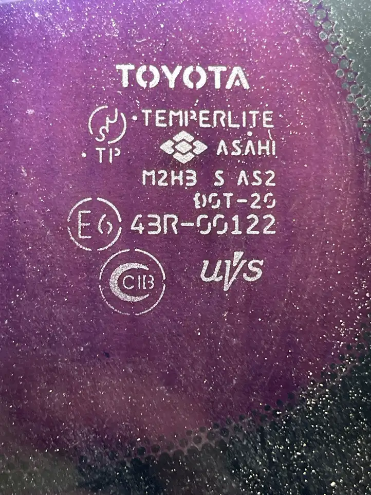 Toyota RAV 4 (XA20) (2000 - 2005) Заднее боковое стекло — фото 2