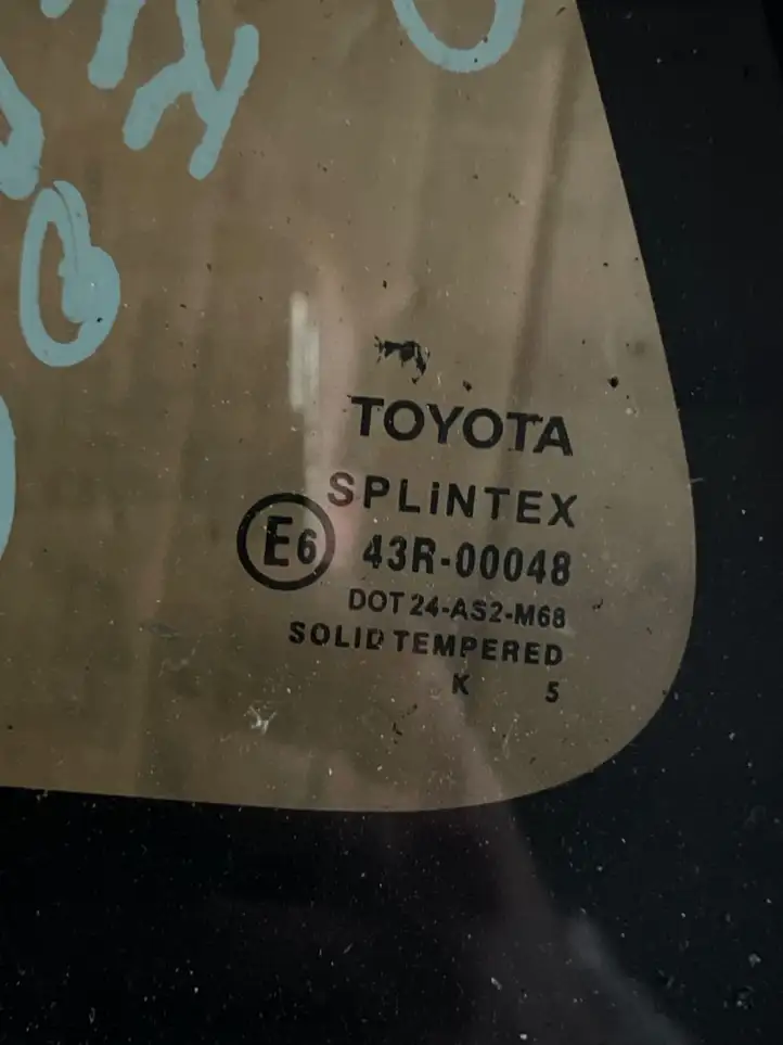 Toyota Corolla E120 E130 (2004 - 2007) KARAVAN Заднее боковое стекло — фото 2