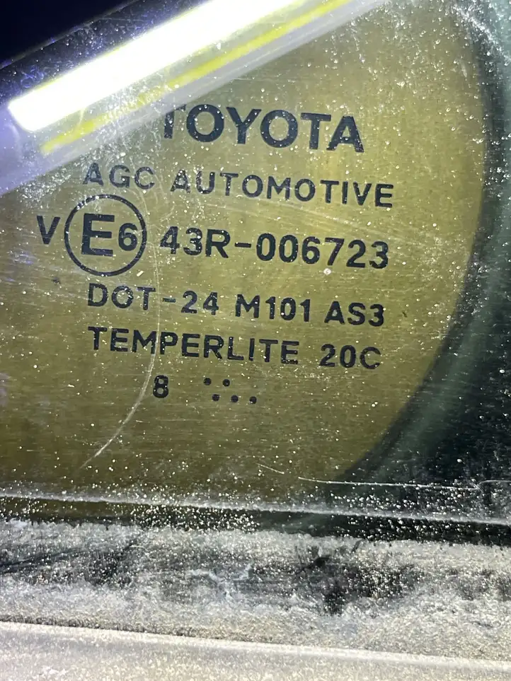 Toyota Avensis T270 (2009 - 2012) Форточка двери — фото 2